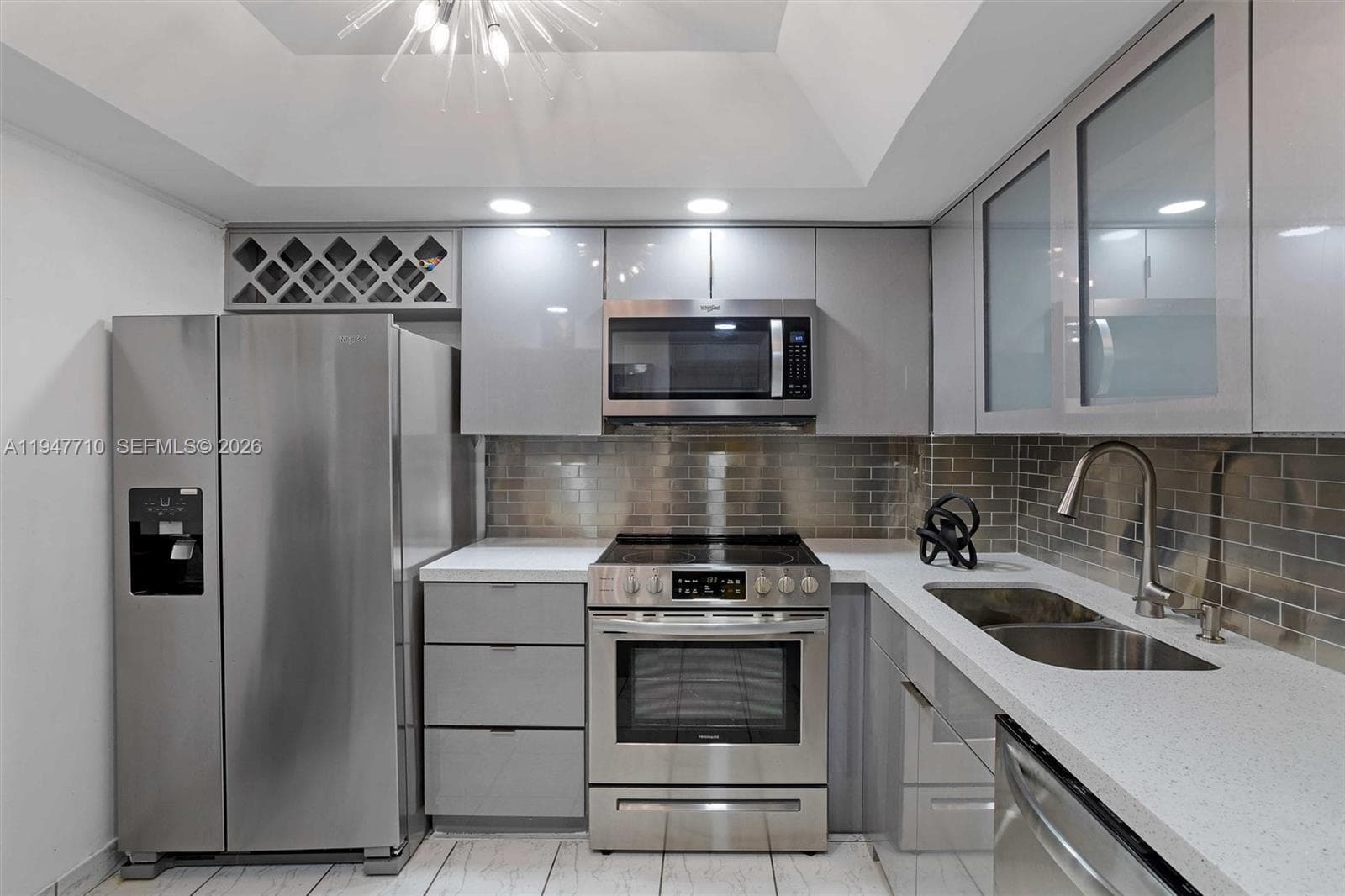 A11947710 — Miami Beach — 18