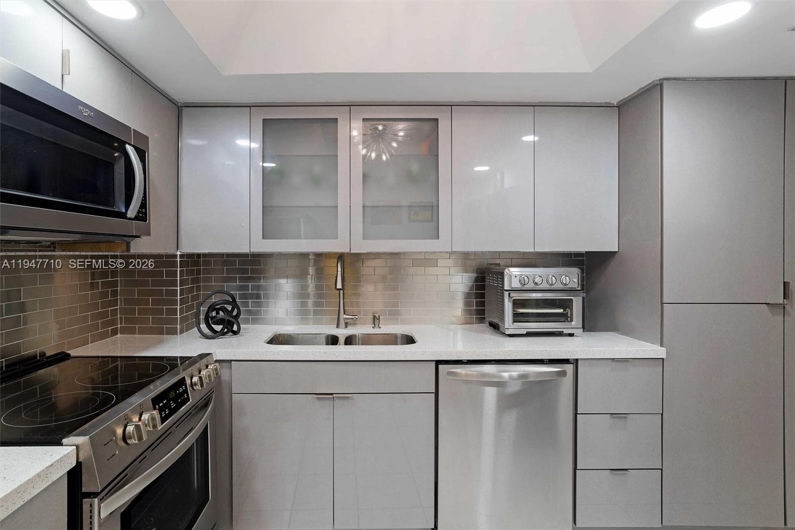 A11947710 — Miami Beach — 8