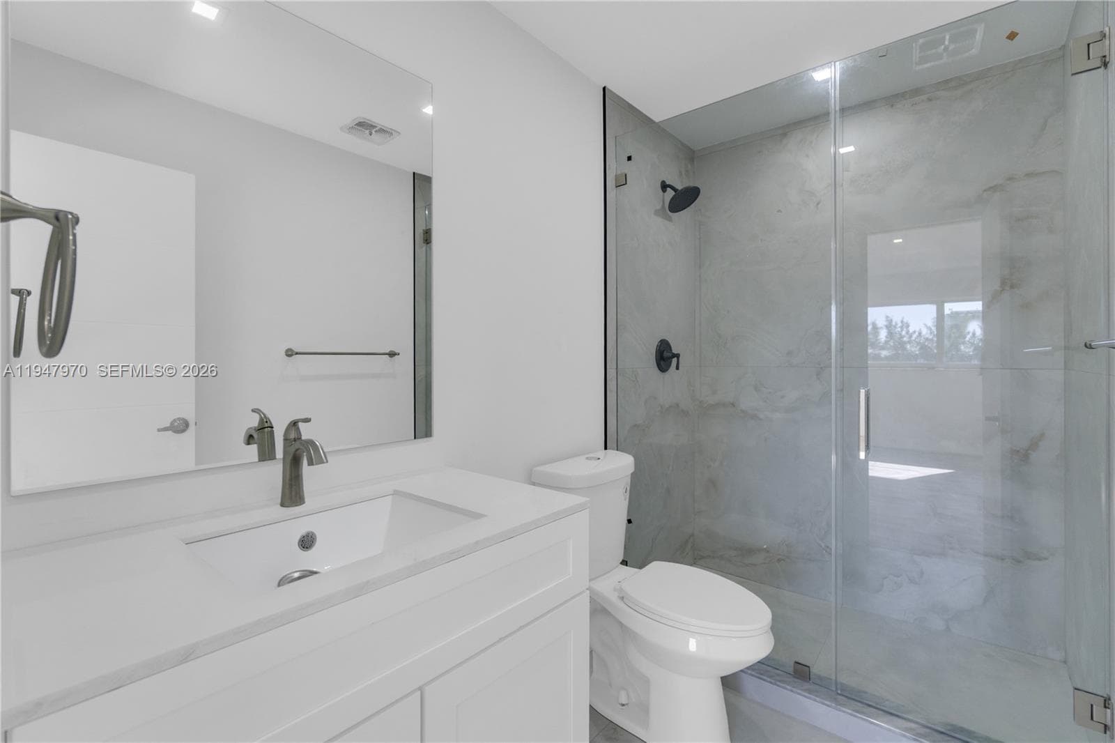 A11947970 — Miami Beach — 15
