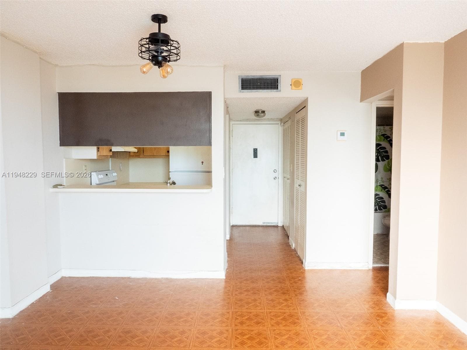 A11948229 — Miami Beach — 4