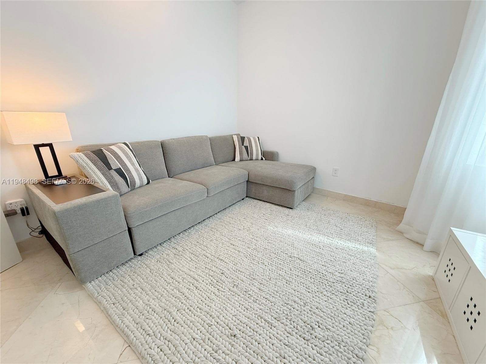 A11948498 — Miami Beach — 8