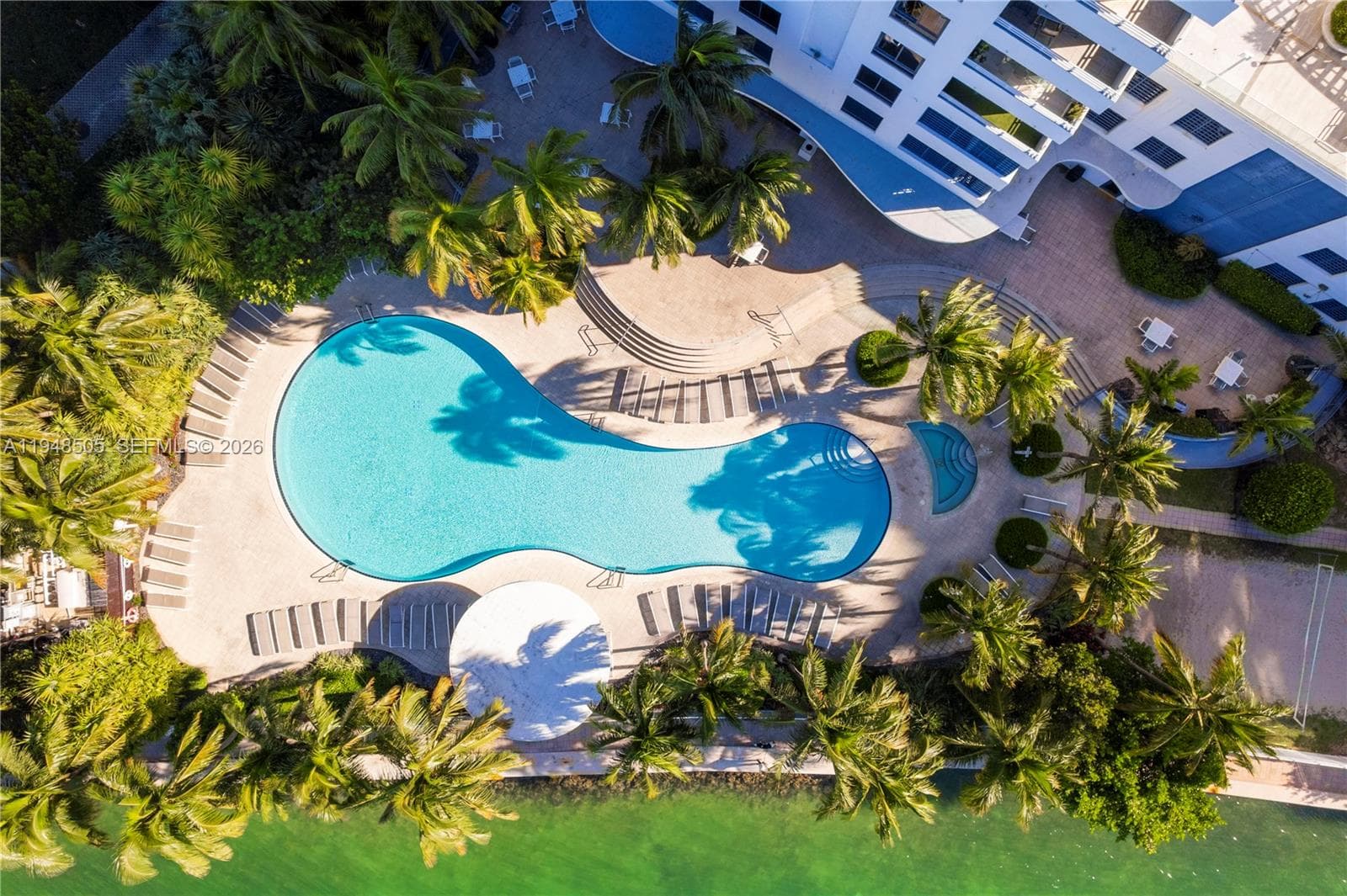 A11948505 — Miami Beach — 13