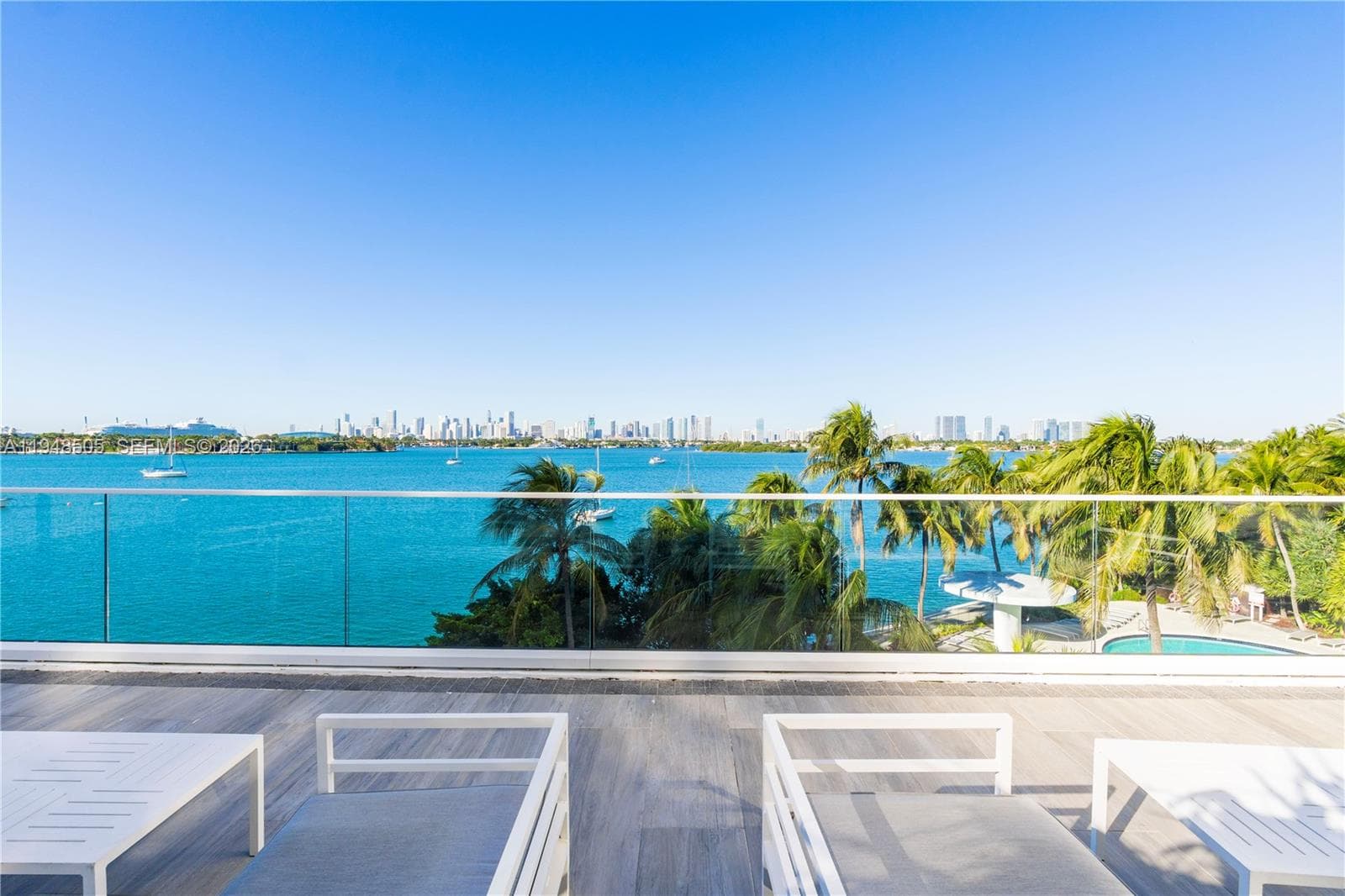 A11948505 — Miami Beach — 15