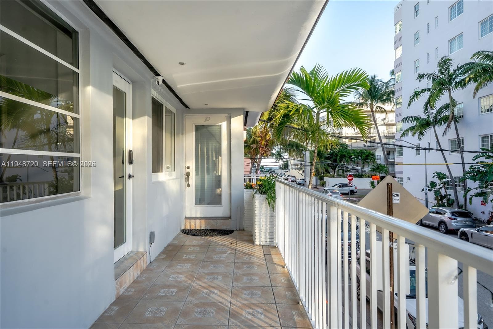 A11948720 — Miami Beach — 17