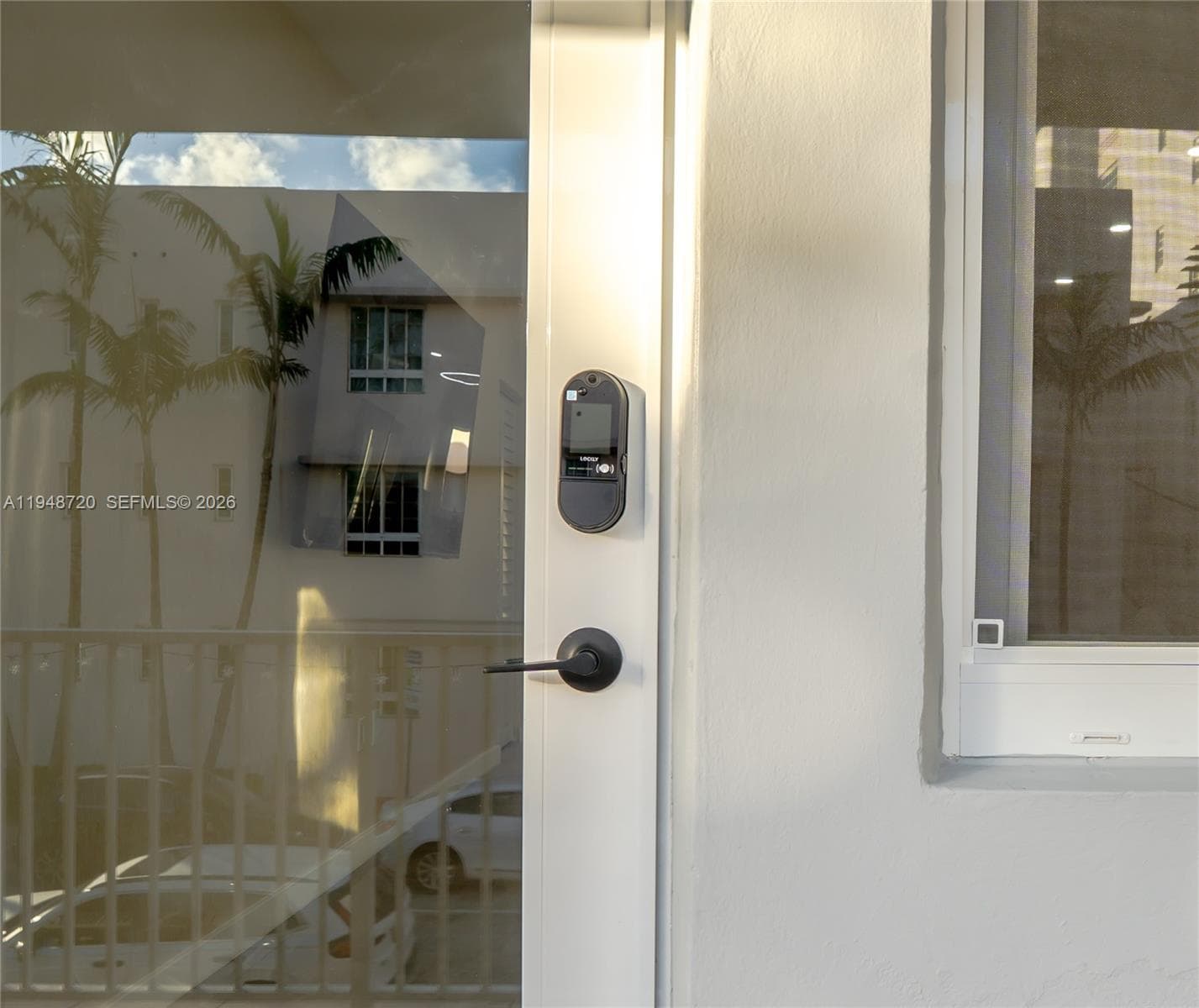 A11948720 — Miami Beach — 16
