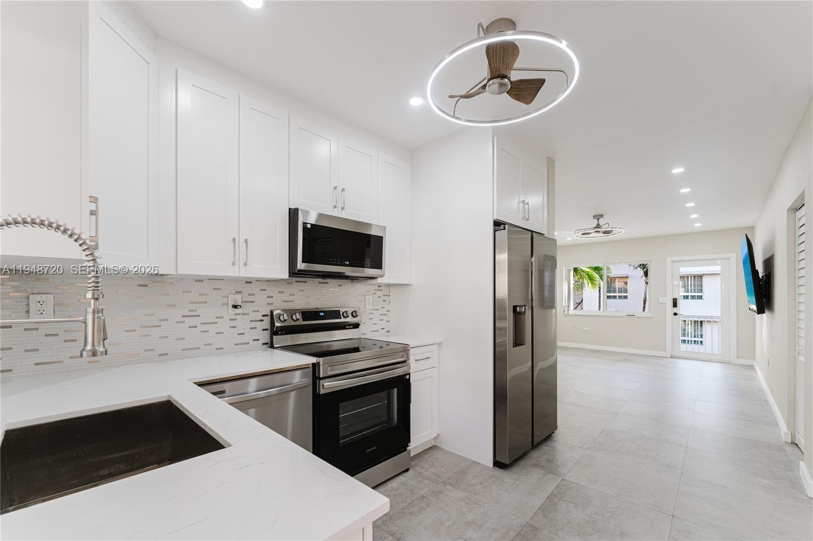 A11948720 — Miami Beach — 7