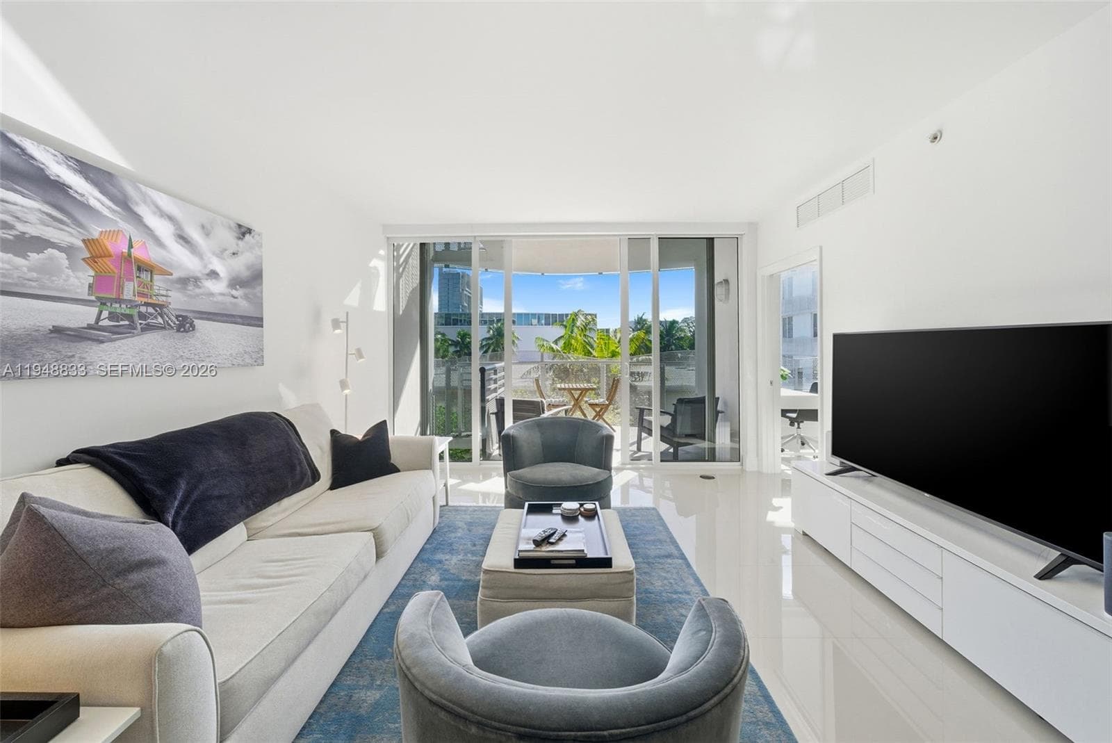 A11948833 — Miami Beach — 3