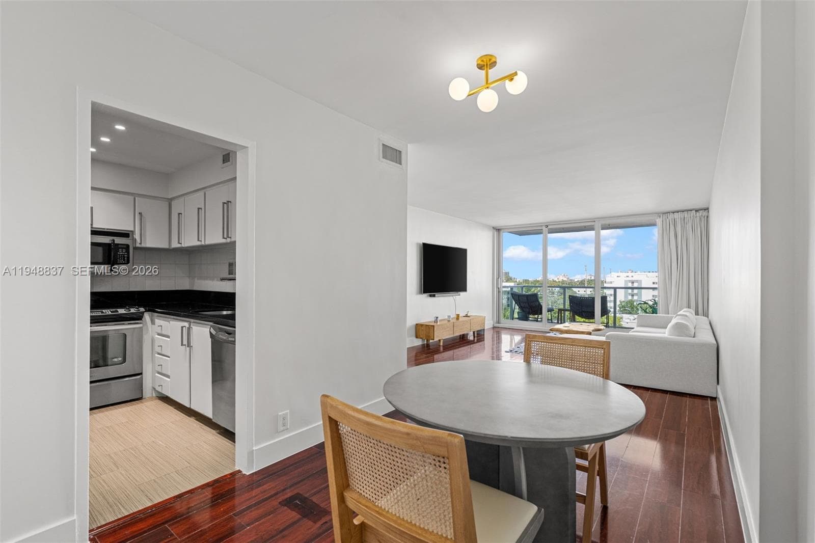 A11948837 — Miami Beach — 6
