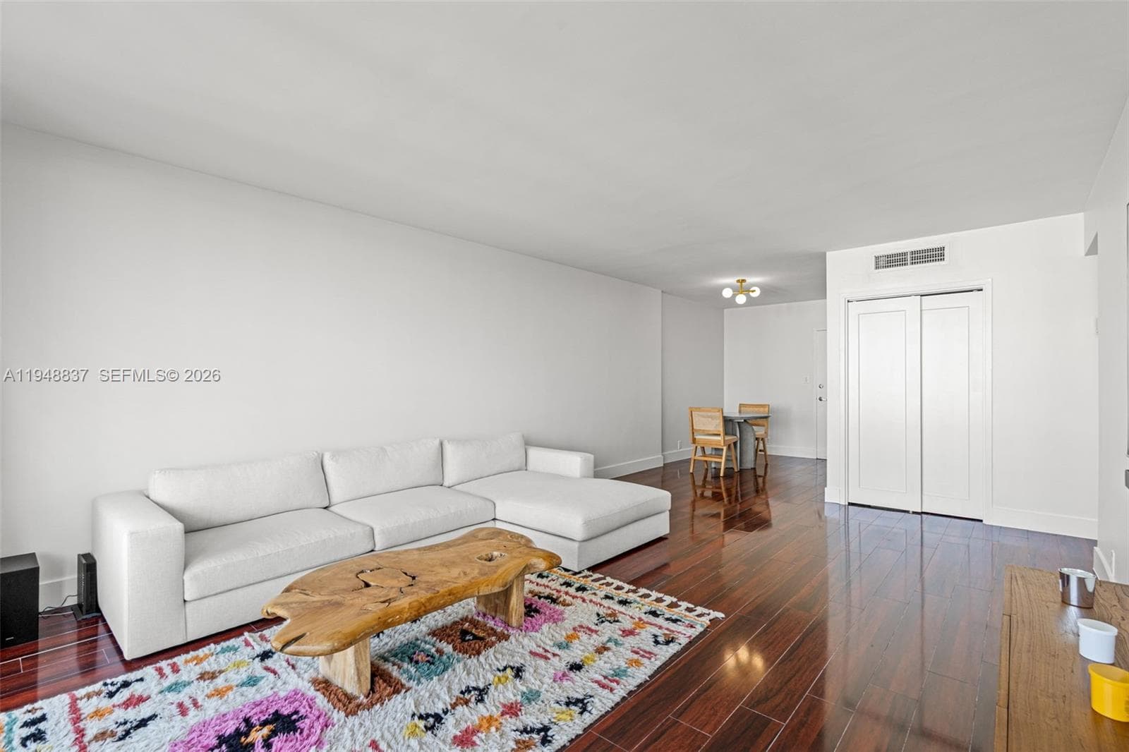 A11948837 — Miami Beach — 7