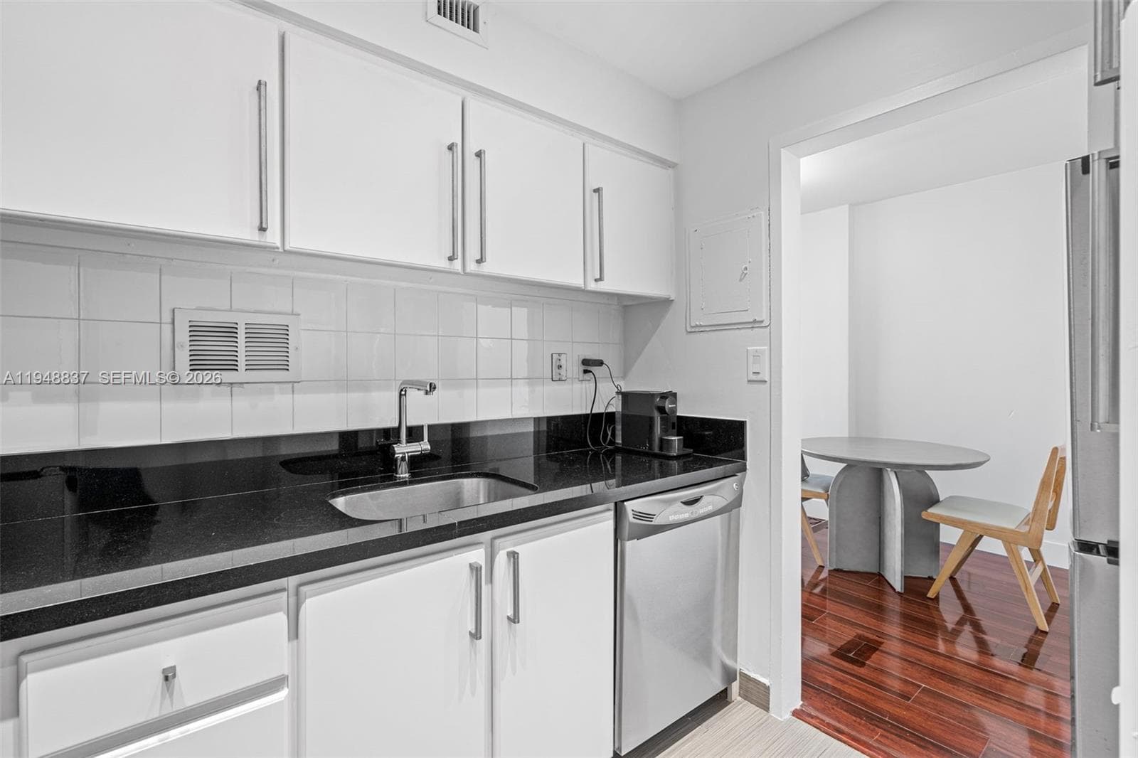 A11948837 — Miami Beach — 14