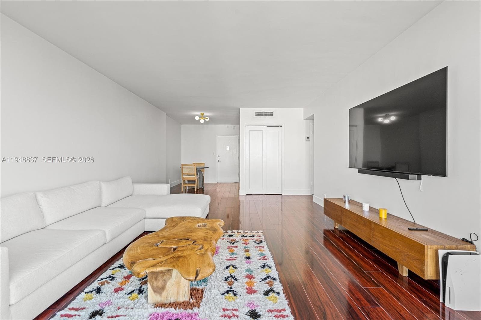 A11948837 — Miami Beach — 8