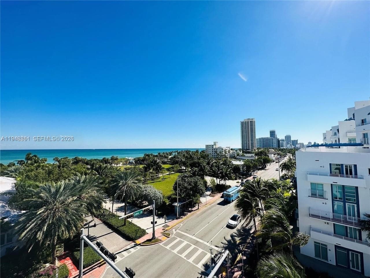 A11948861 — Miami Beach — 28