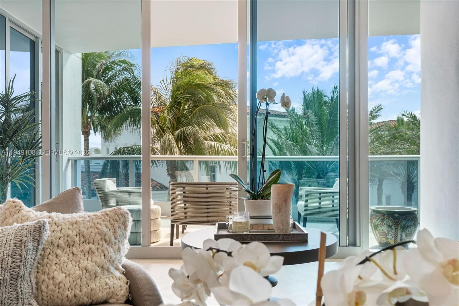 A11949108 — Miami Beach — 2