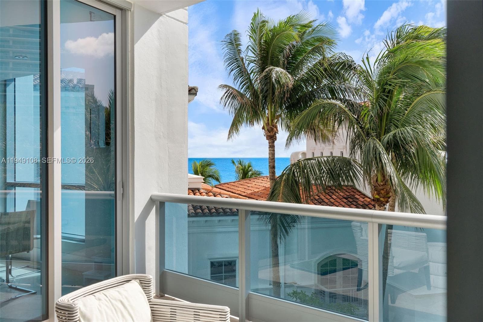 A11949108 — Miami Beach — 13