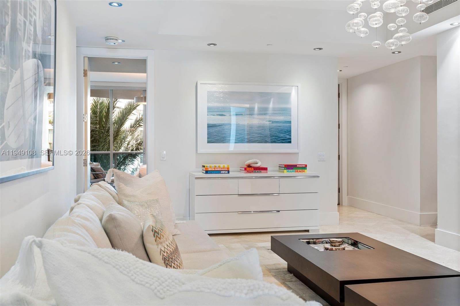 A11949108 — Miami Beach — 16