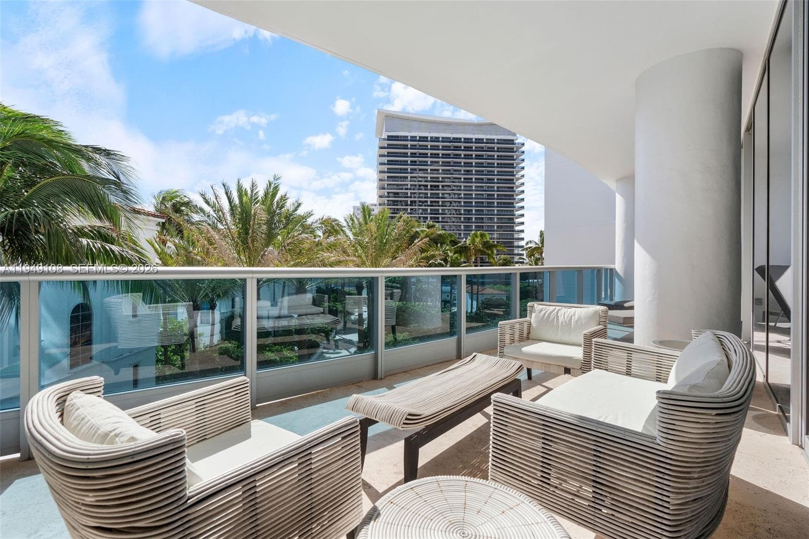 A11949108 — Miami Beach — 10