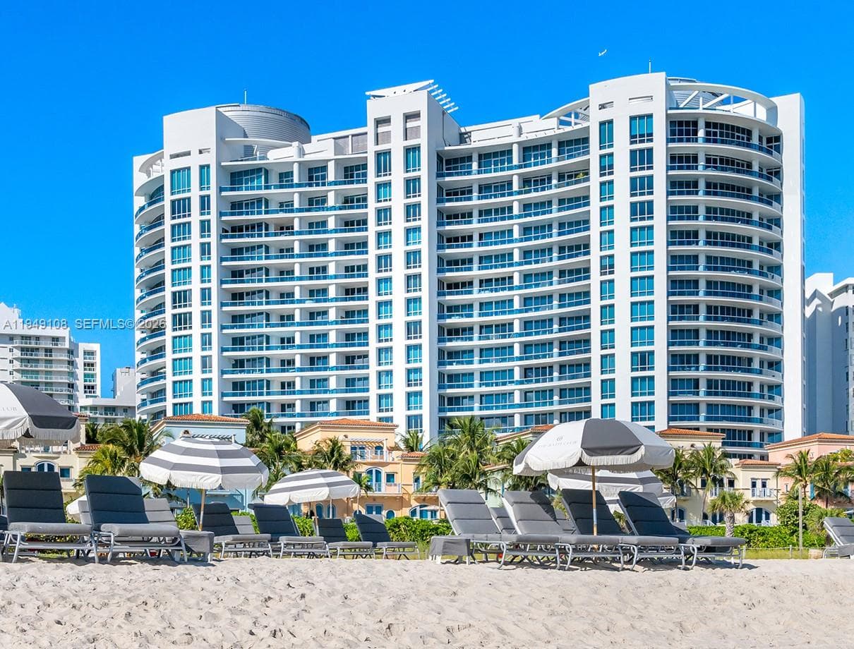 A11949108 — Miami Beach — 49