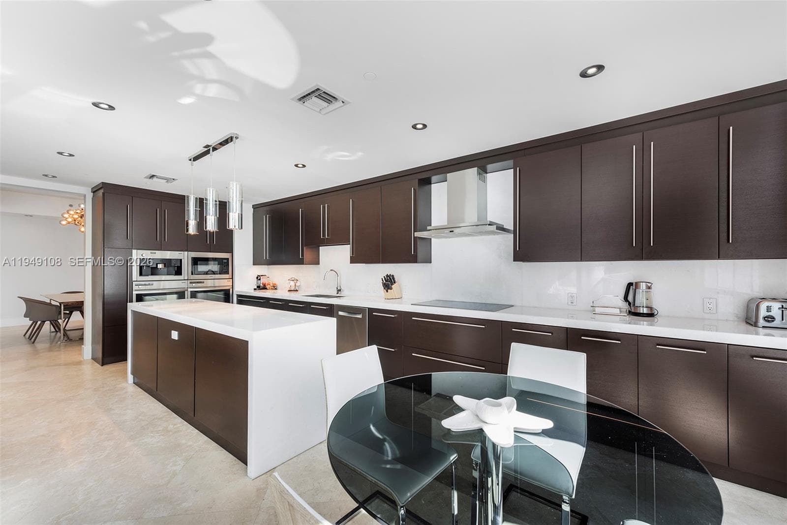 A11949108 — Miami Beach — 8