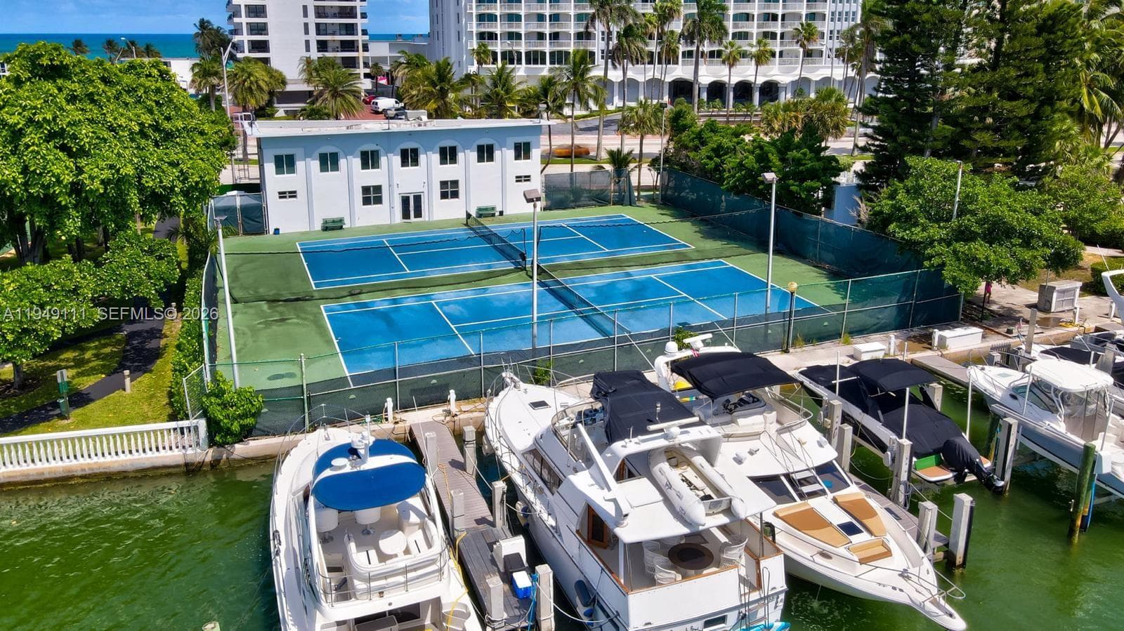 A11949111 — Miami Beach — 23
