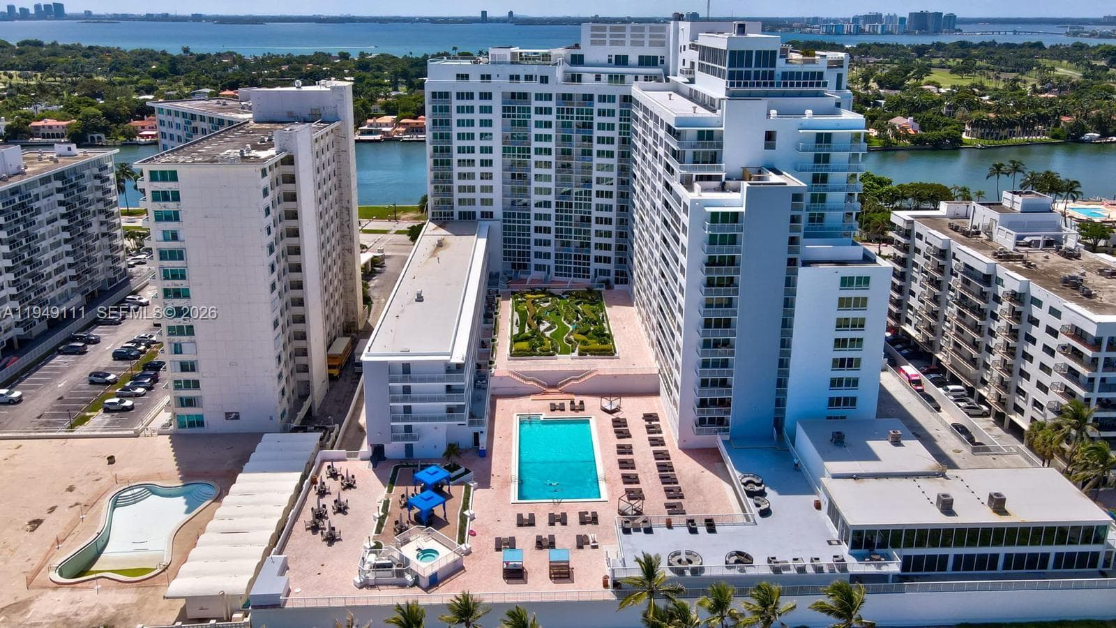 A11949111 — Miami Beach — 2