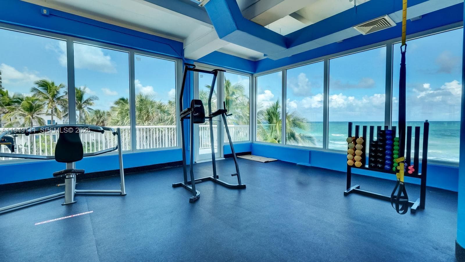 A11949111 — Miami Beach — 42