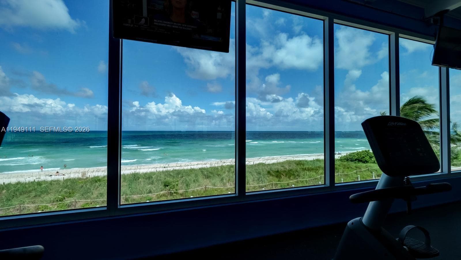 A11949111 — Miami Beach — 41