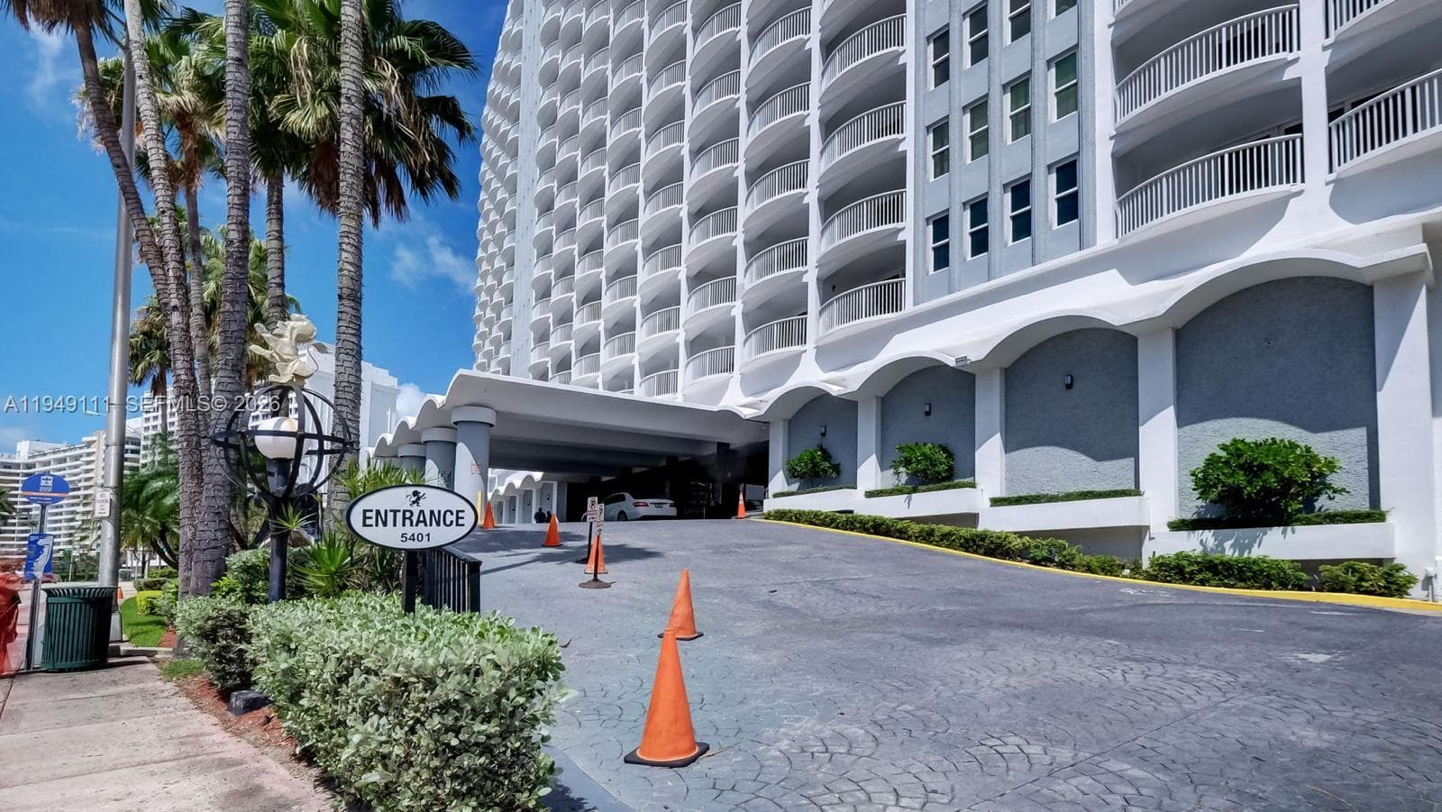 A11949111 — Miami Beach — 29