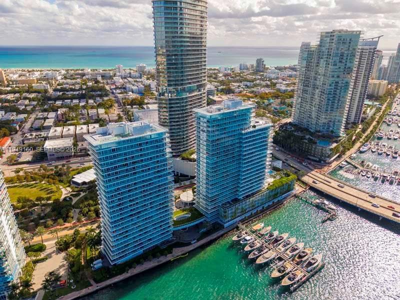 A11949160 — Miami Beach