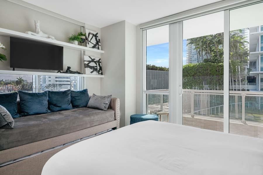 A11949160 — Miami Beach — 20