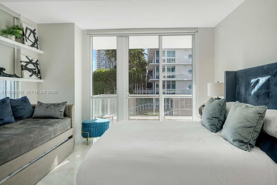 A11949160 — Miami Beach — 18