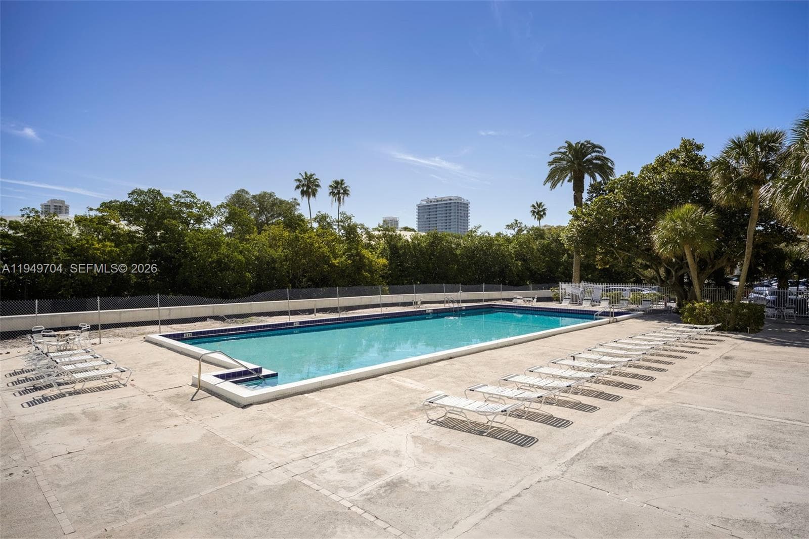 A11949704 — Miami Beach — 13