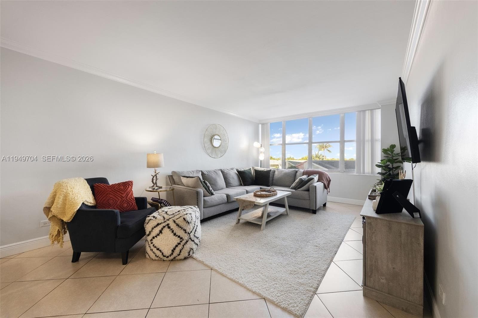 A11949704 — Miami Beach