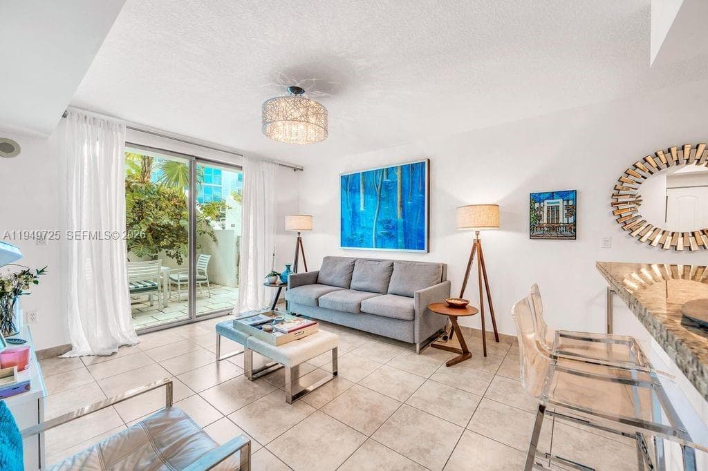 A11949725 — Miami Beach — 5