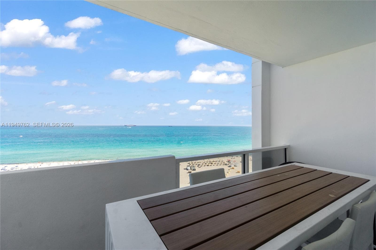 A11949762 — Miami Beach — 24