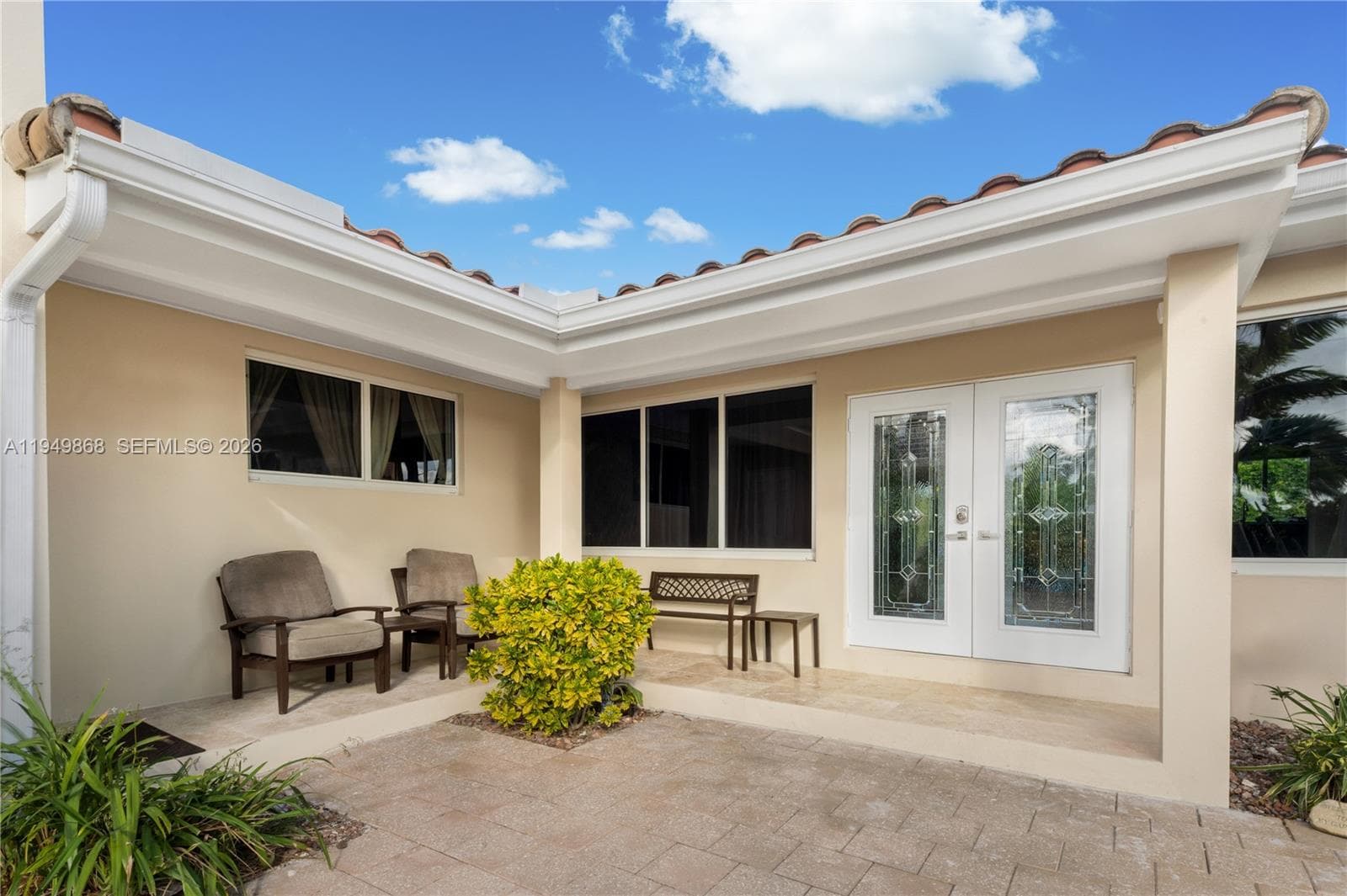 A11949868 — Miami Beach — 22