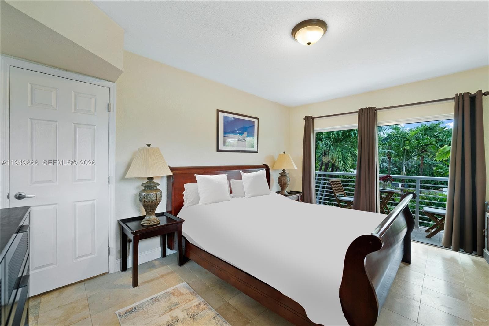 A11949868 — Miami Beach — 18