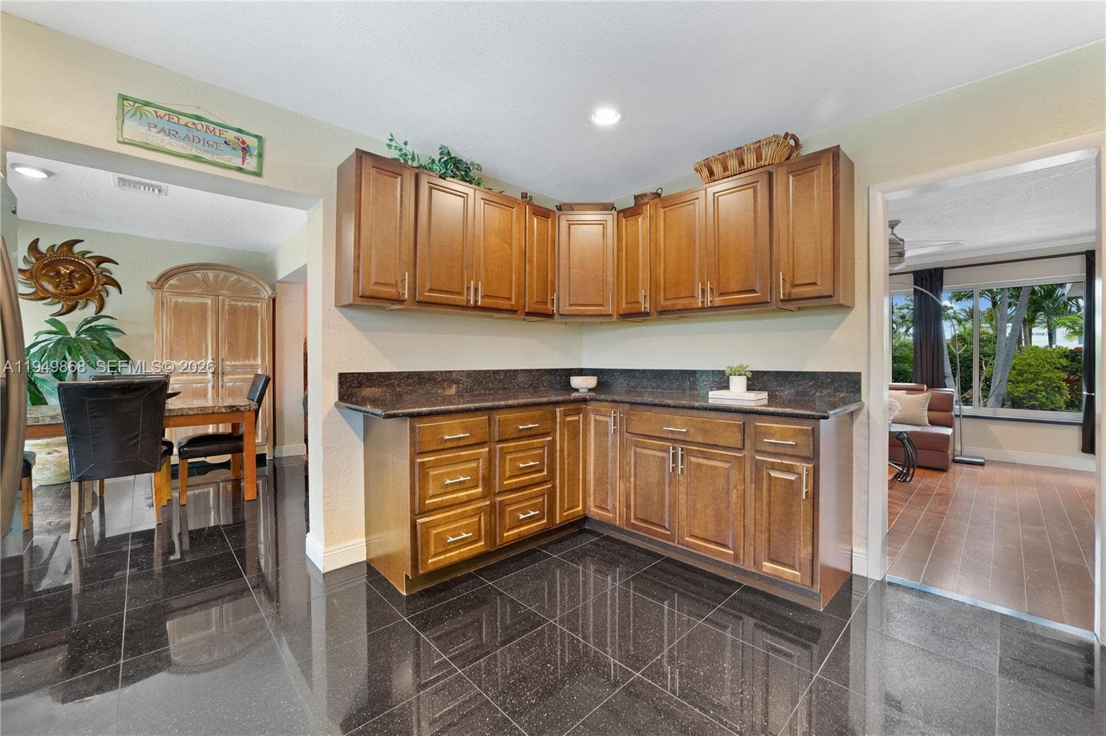 A11949868 — Miami Beach — 11