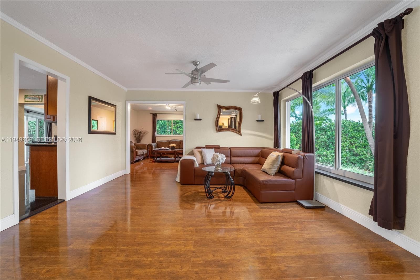 A11949868 — Miami Beach — 8