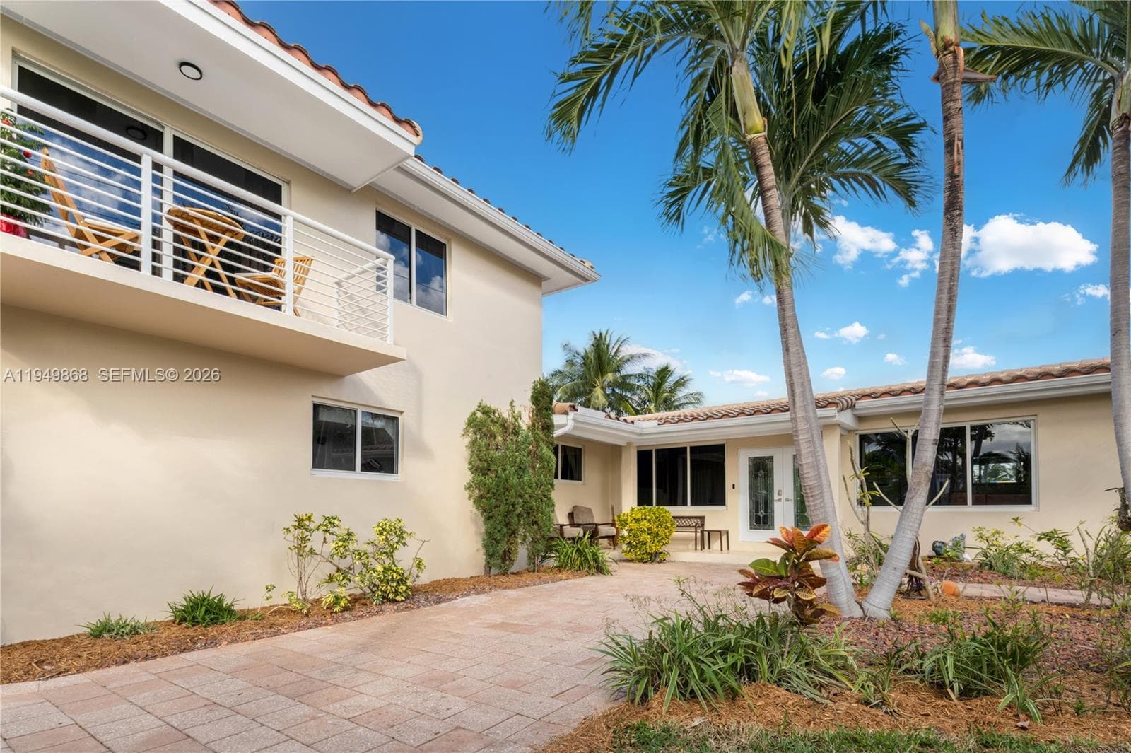 A11949868 — Miami Beach — 21