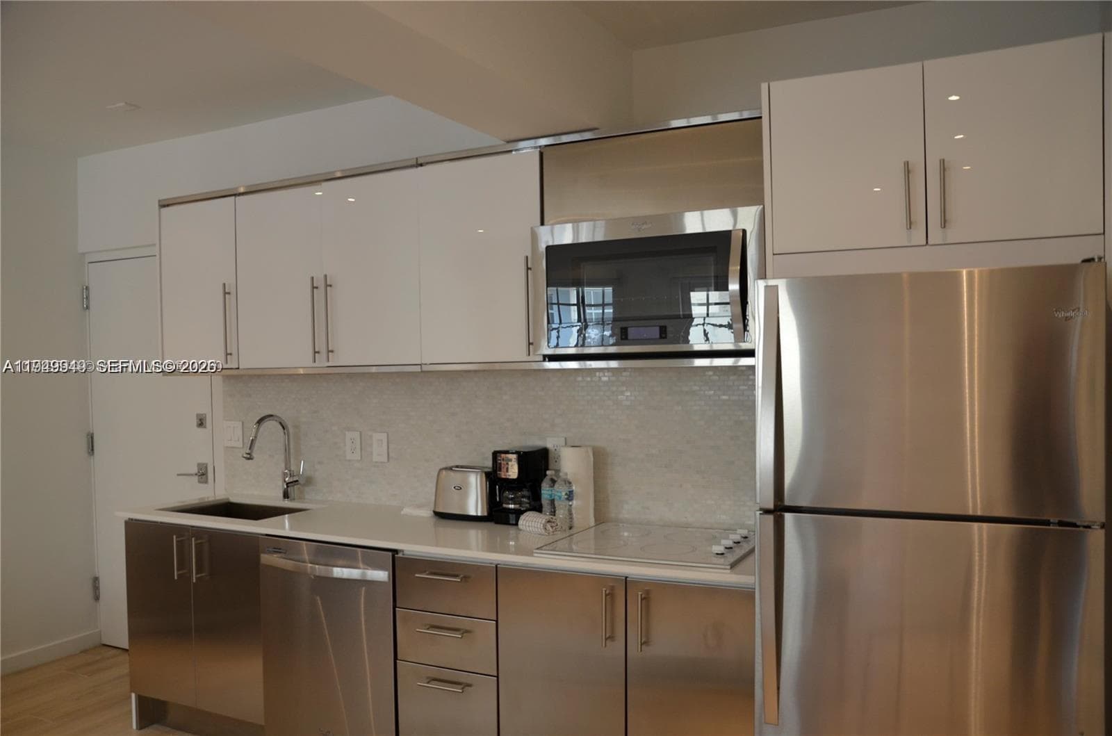A11949949 — Miami Beach — 10