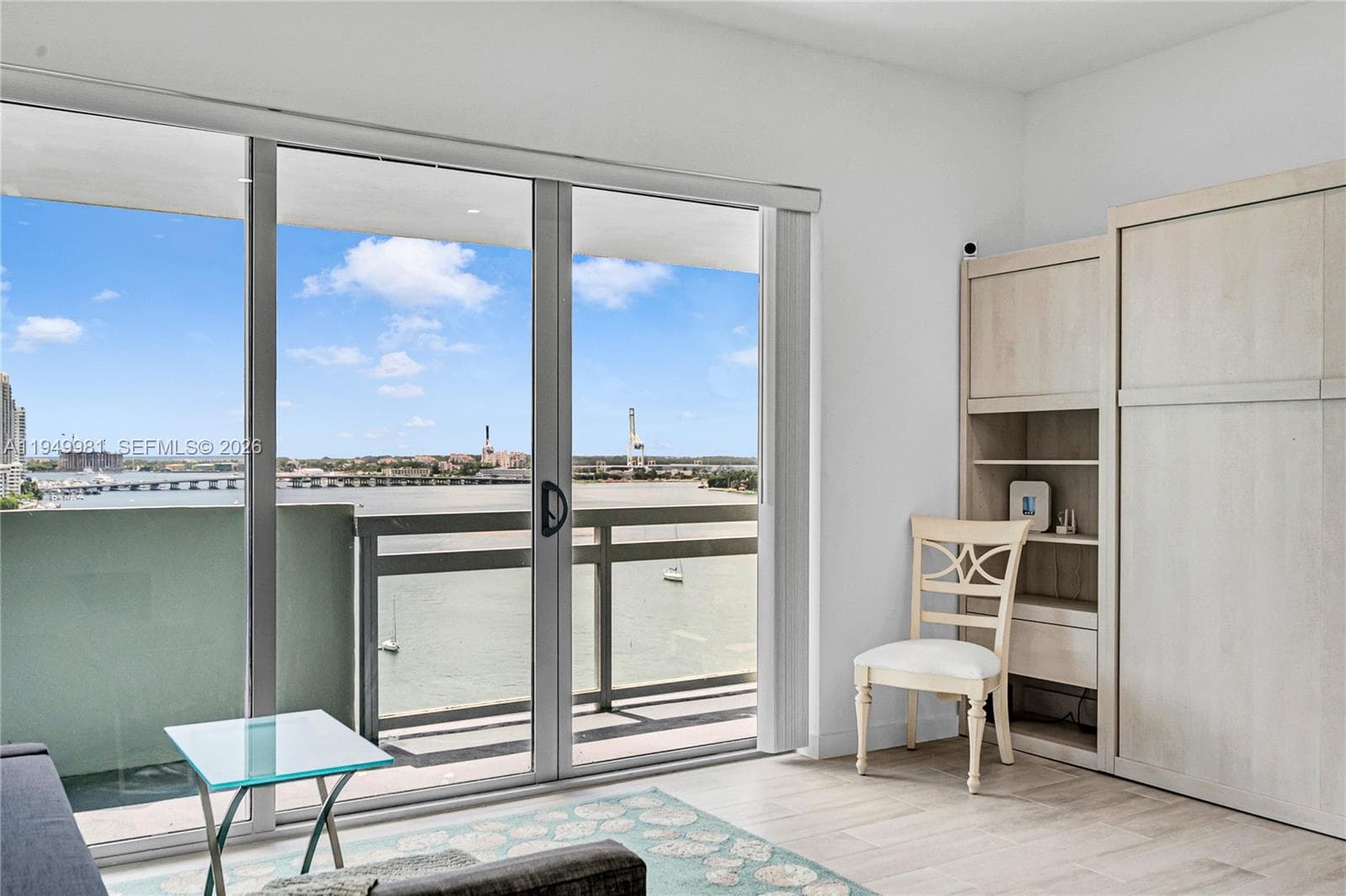 A11949981 — Miami Beach — 25