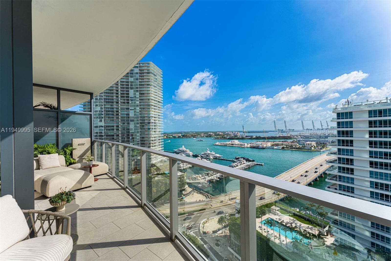 A11949995 — Miami Beach — 17