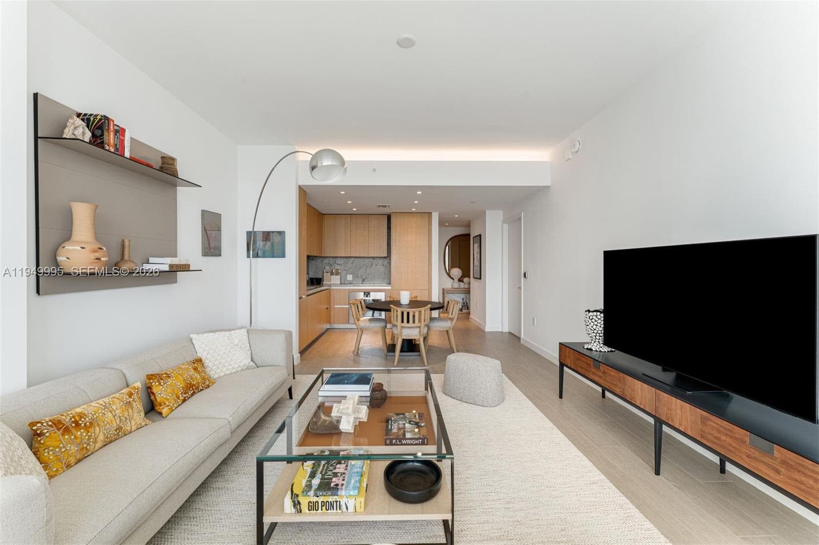 A11949995 — Miami Beach — 8