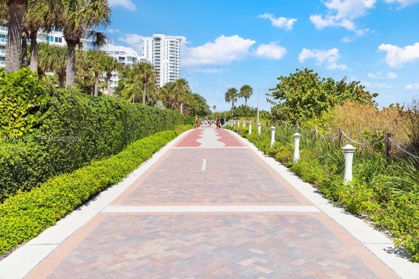 A11950107 — Miami Beach — 13