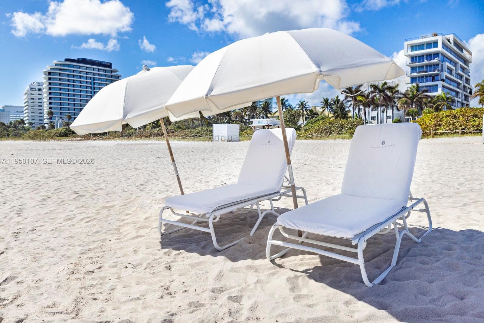 A11950107 — Miami Beach — 18