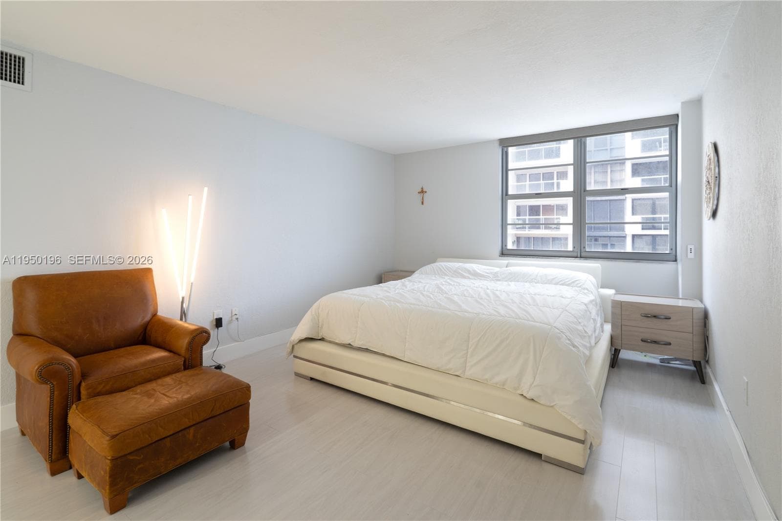 A11950196 — Miami Beach — 22