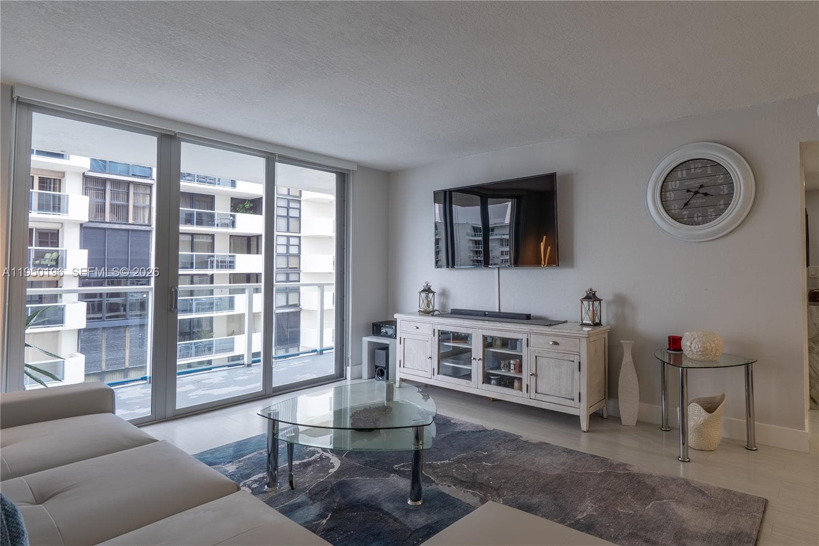 A11950196 — Miami Beach — 3