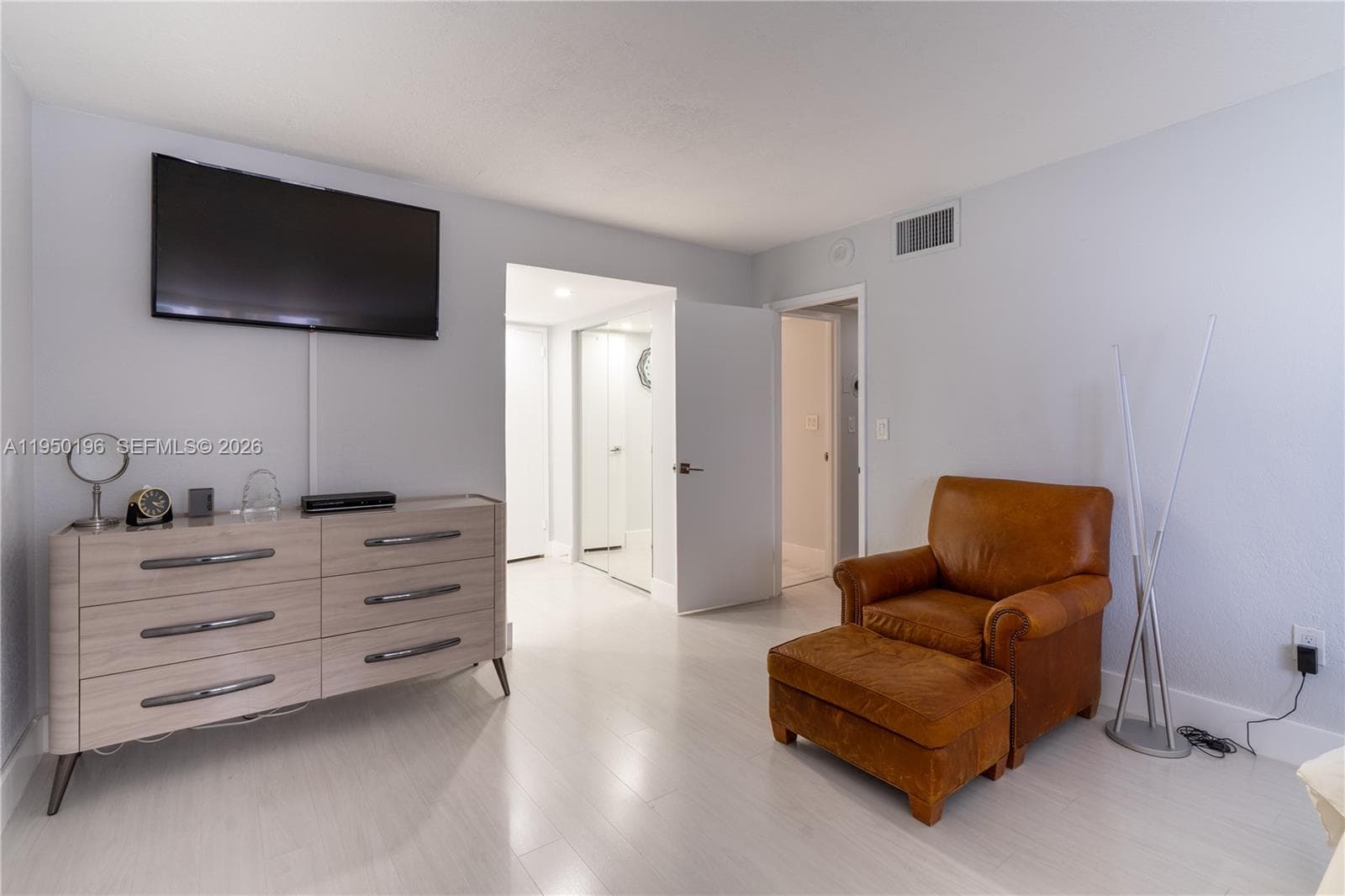 A11950196 — Miami Beach — 28