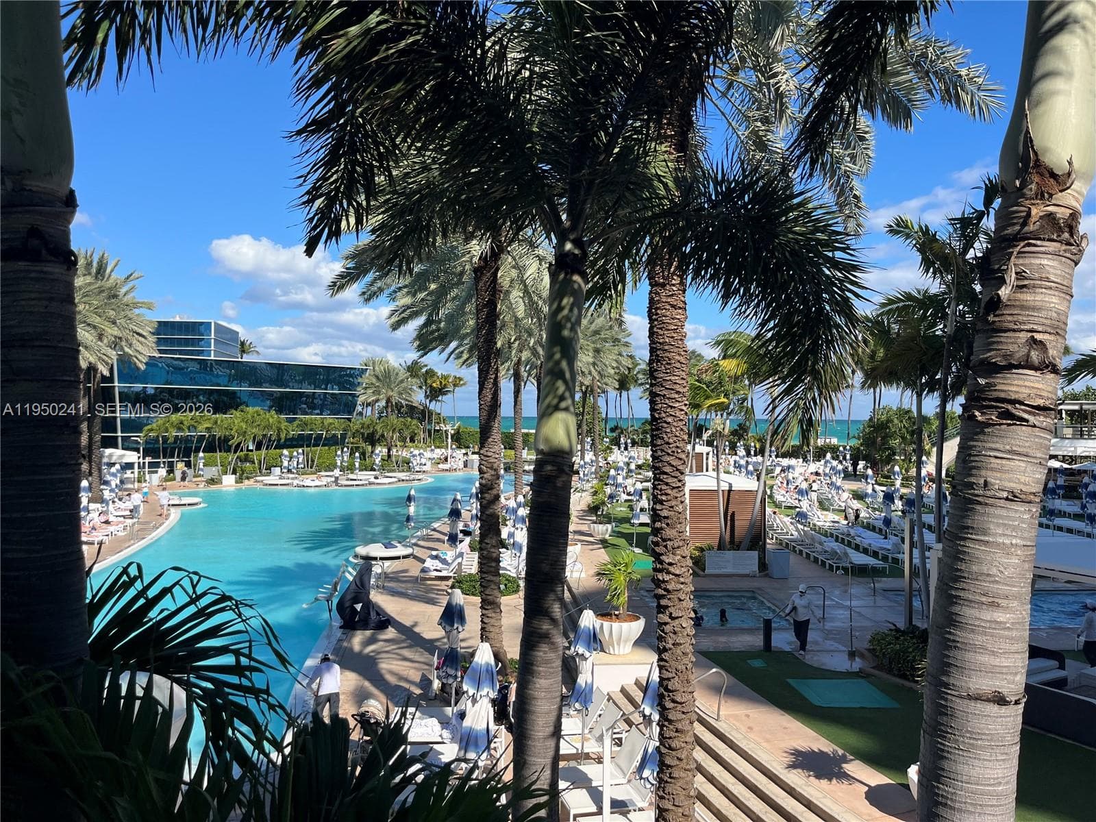 A11950241 — Miami Beach