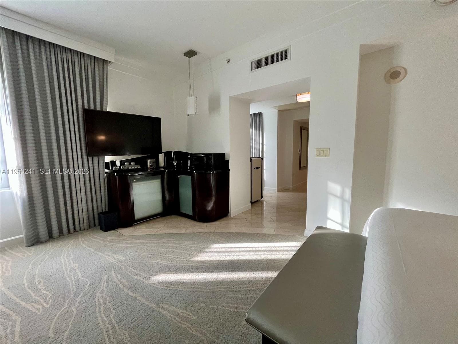 A11950241 — Miami Beach — 11